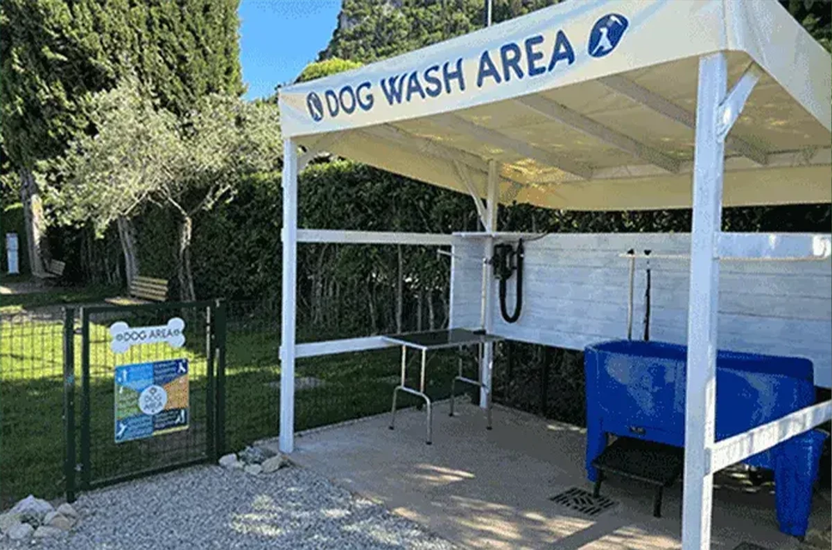 Nuova area cani nel campeggio La Rocca Bardolino